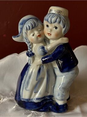 Delfts Blue Holland Blue & White Porcelain Figurine Boy and Girl